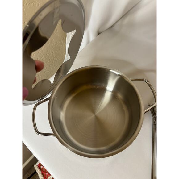 Fondue Pot with 6 forks, new - Picture 2 of 9